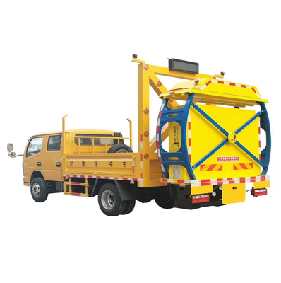 小型公路防撞緩沖車 安全守護的移動屏障